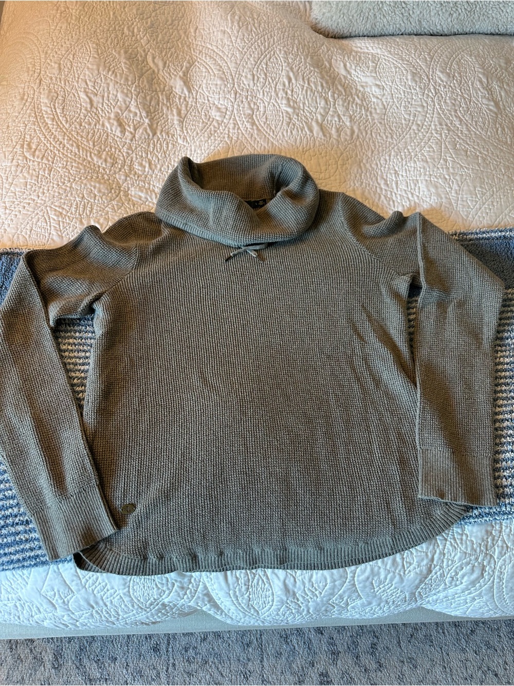 Women’s Lauren Ralph Lauren gray Cowl Neck Sweater